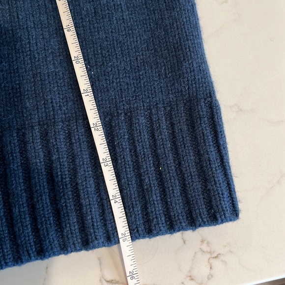 Demylee wool drop shoulder sweater size smalll - Picture 8 of 9